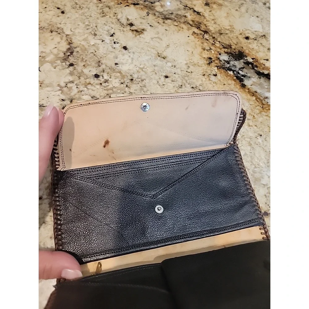 Vintage Hand Tooled Brown Leather Long Billfold Wallet Pocket Pearl Snaps
